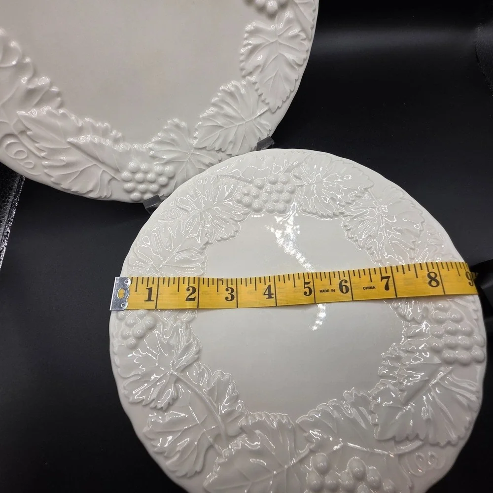 Williams-Sonoma Napa Cream Salad Plates Embossed Grape/Leaves 9